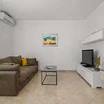 Διαμέρισμα Attraktive Mit Privatem Pool By Interhome