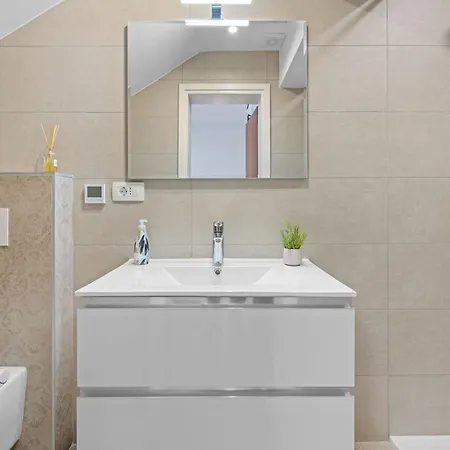Apartman Attraktive Mit Privatem Pool By Interhome *